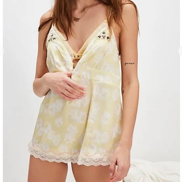 #169 NWOT Free People Night Special Cami in Lemon Custard Combo - Picture 1 of 8